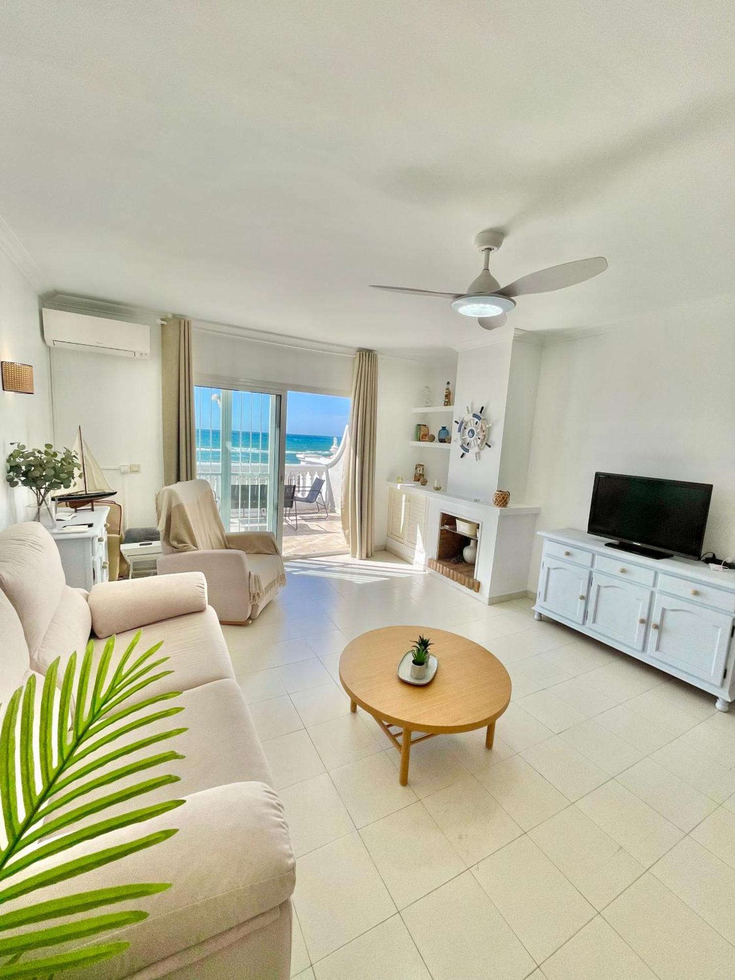 Apartamento Frontal Al Mar - Torrox Costa Kültér fotó